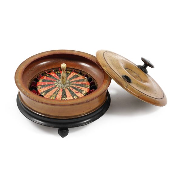 Roulette da viaggio in legno con coperchio
