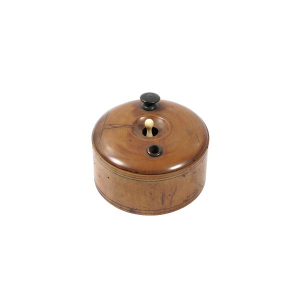 Roulette da viaggio in legno con coperchio