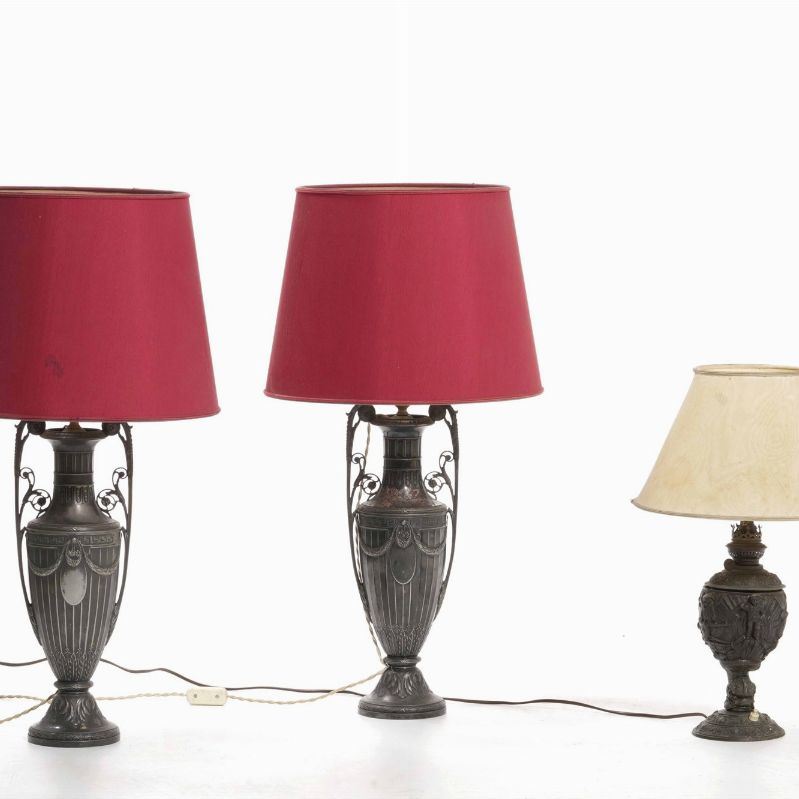 Tre lampade in metallo  - Asta Antiquariato Luglio - Cambi Casa d'Aste