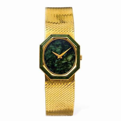 Elegante Orologio di Forma Ottagonale in Oro Giallo Impreziosito da Quadrante e Ghiera in Giadeit...