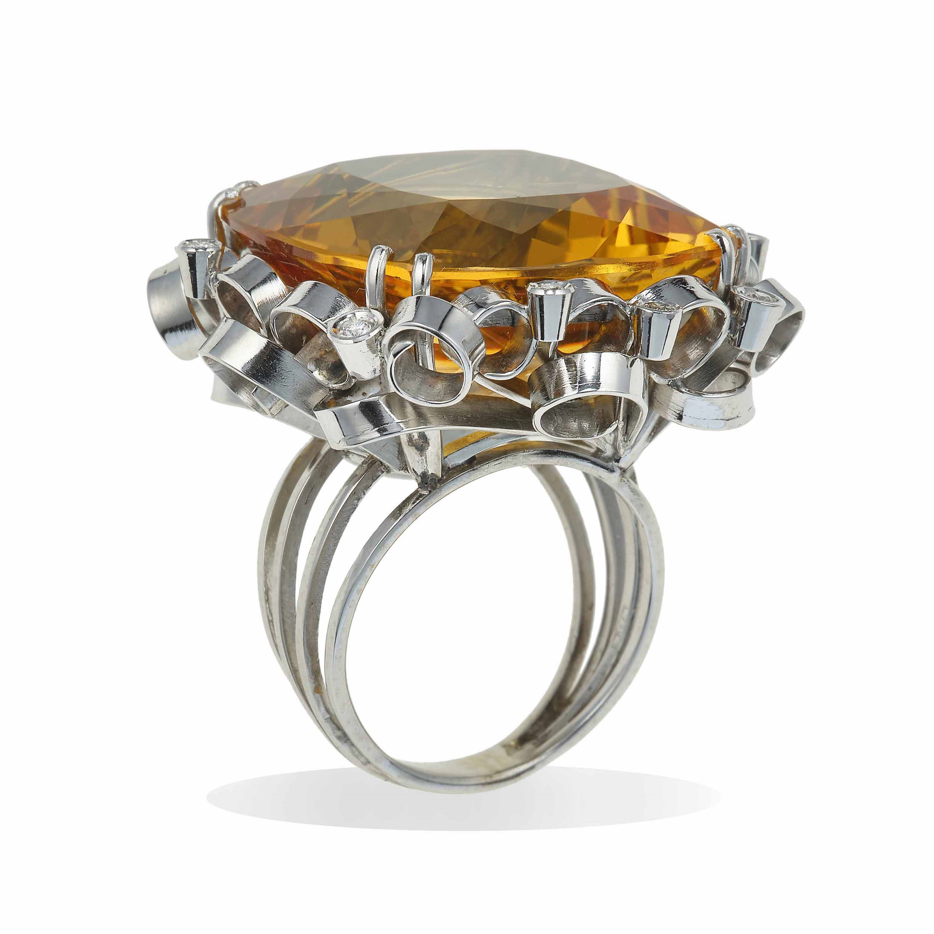 Anello con Grande Quarzo Citrino
