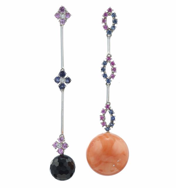 Orecchini jem-set con corallo e onice