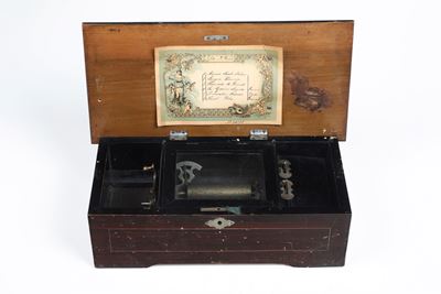 Carillon Entro Scatola in Legno Intarsiato