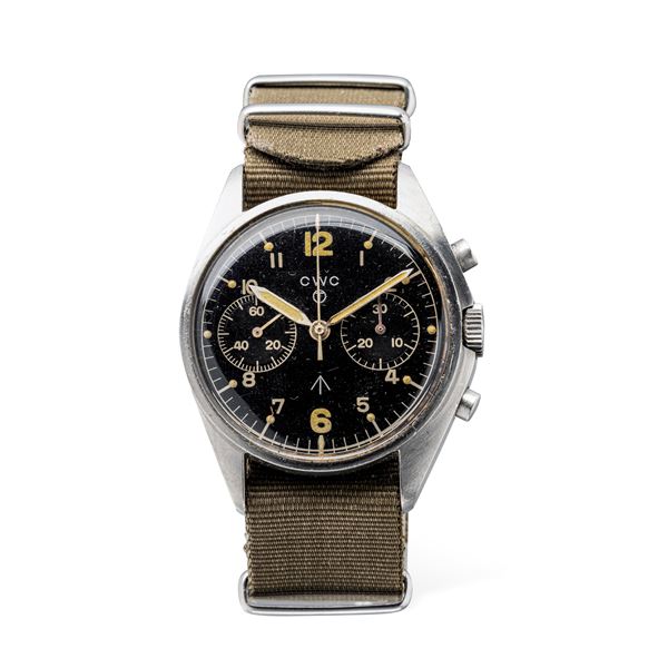 Chronograph two subdials asymmetric steel case with screw-down case back assigned to the British Navy,  [..]