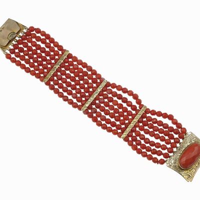 Bracciale a Sette Fili di Corallo Sfaccettati