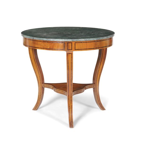 Tavolo in legno lastronato e filettato, XX secolo