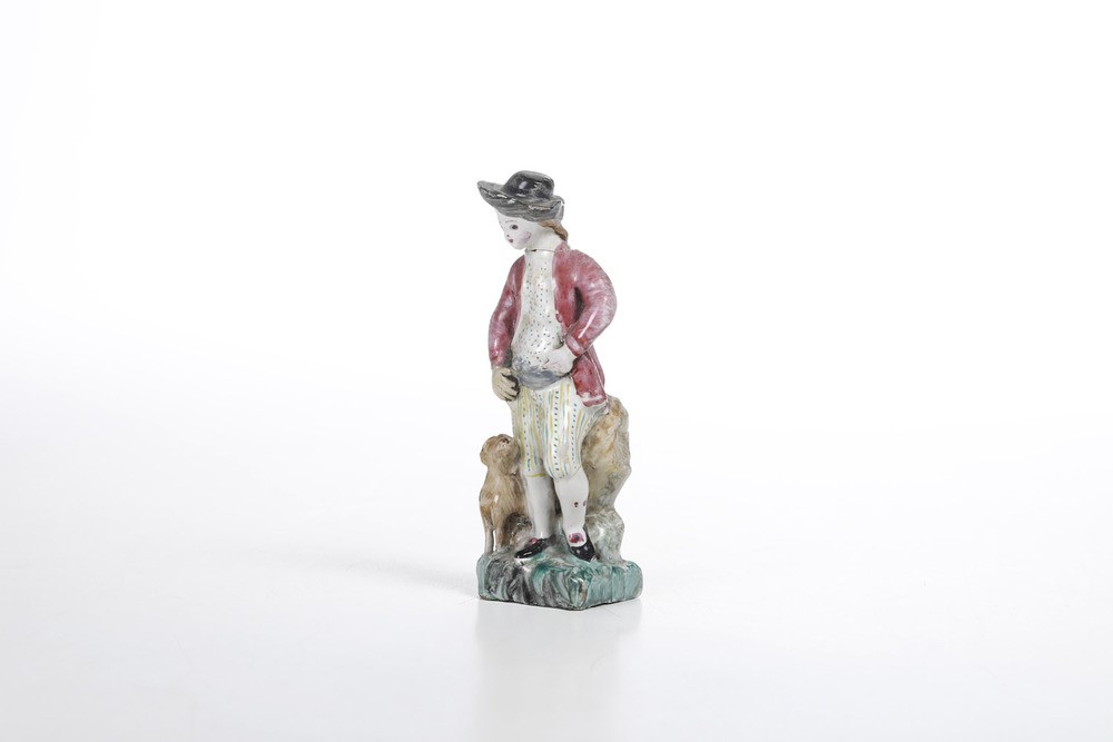 Figurina di ragazzo con cane. Savona, 1780-1790 circa.