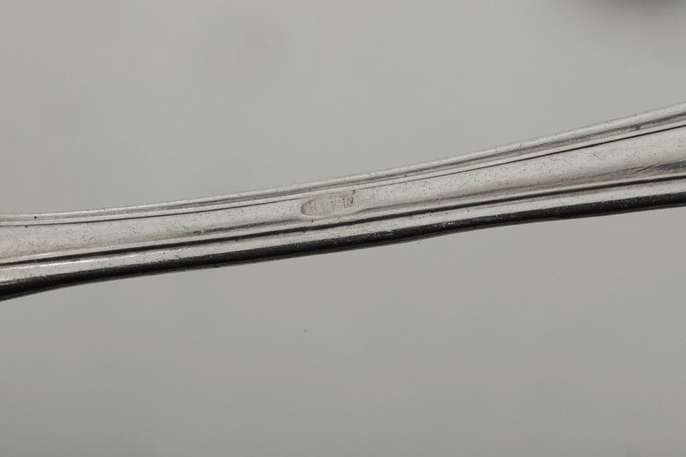 Servizio di Posate. Argenteria Italiana del XX Secolo. Argentiere Clementi, Bologna, Alcune con M...