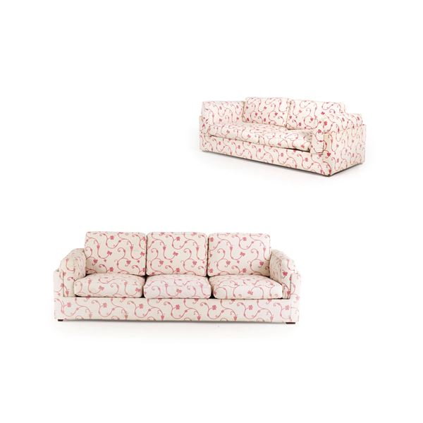 Due divani imbottiti