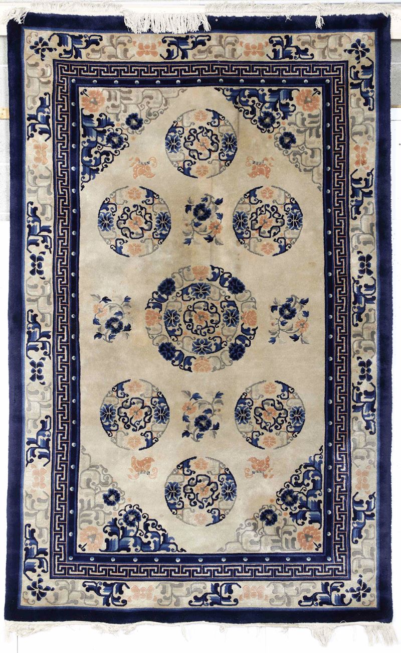 Tappeto Cina metà XX secolo  - Asta Tappeti - Cambi Casa d'Aste