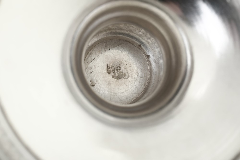 Servizio da Tè e Caffè e Versatoio e Lattiera di Differente Manifattura. Argenteria Italiana del ...