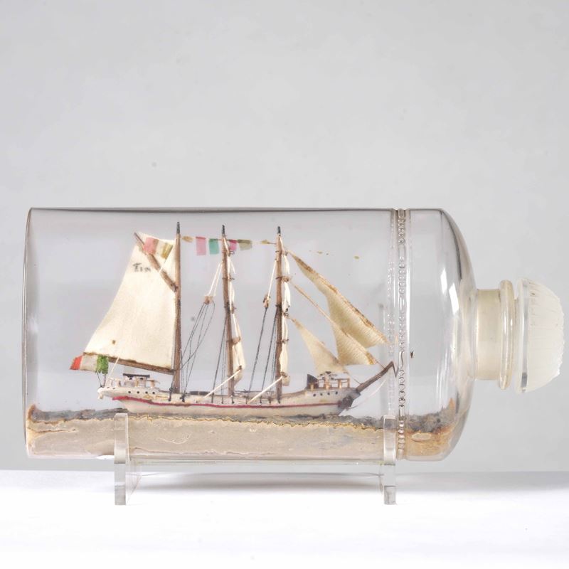 Modellino di veliero in bottiglia. Italia XX secolo  - Asta Arte Marinara - Cambi Casa d'Aste