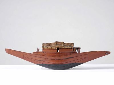 Modello di Imbarcazione Asiatica in Legno. XX Secolo