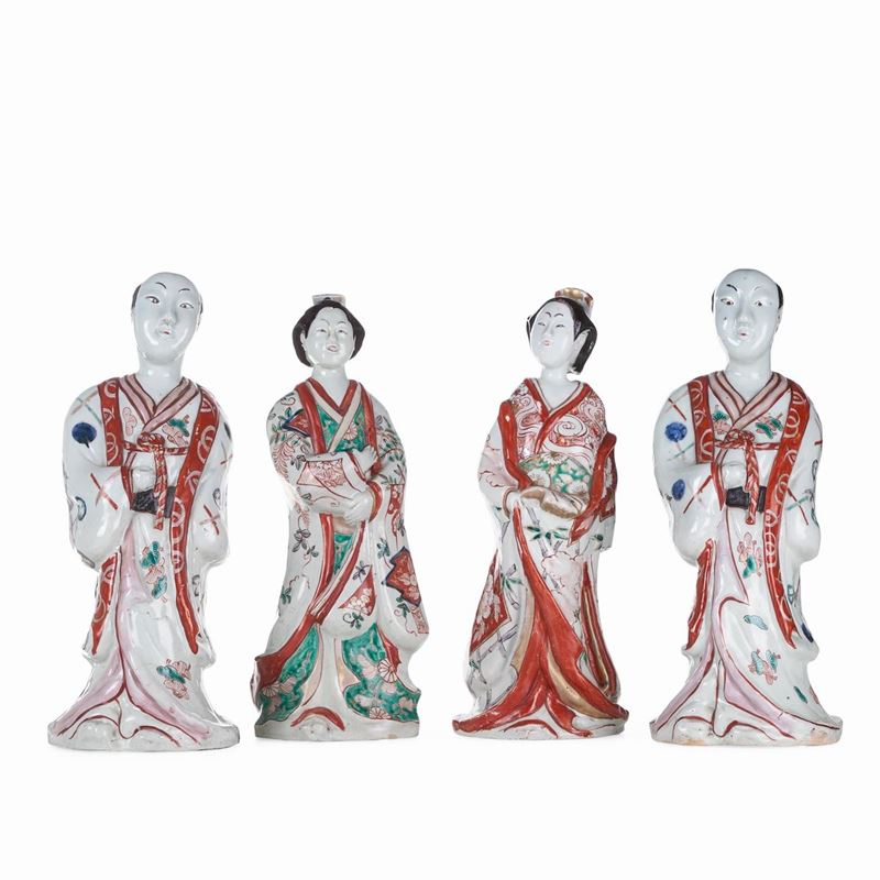 Quattro figure in porcellana raffiguranti Geishe e dignitari, Giappone, periodo Edo, fine XVII secolo  - Auction Italian Mansions - Cambi Casa d'Aste