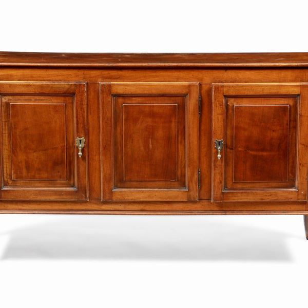 Credenza a tre ante in legno di noce, XIX secolo