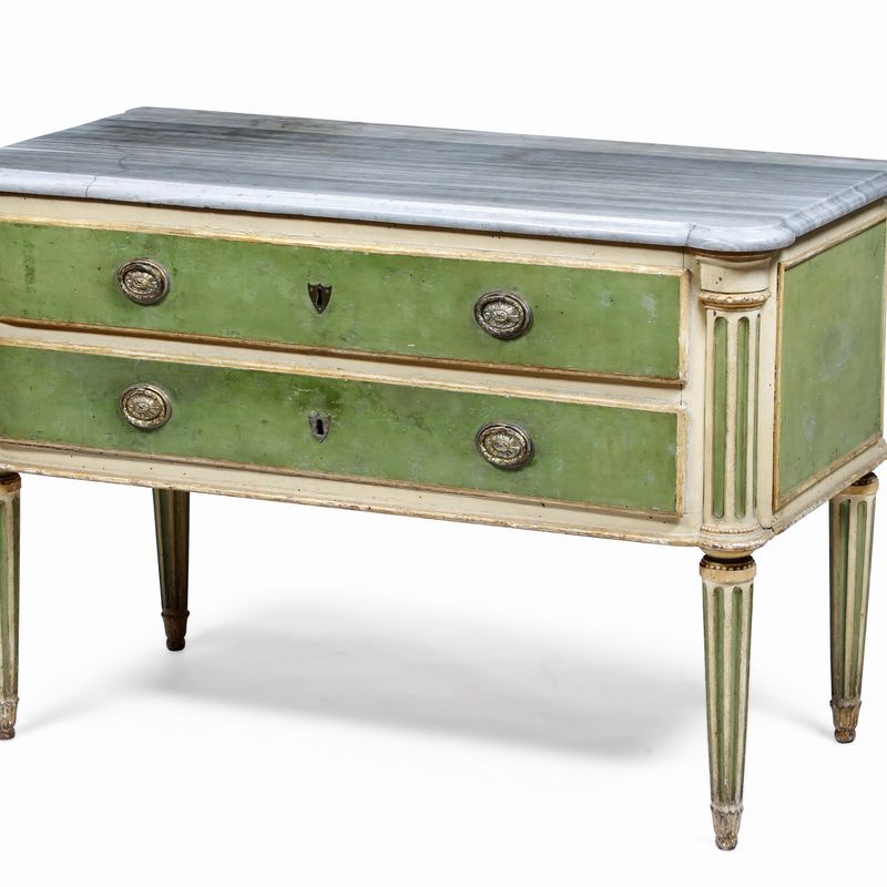 Cassettone in Legno Laccato. Piemonte Fine XVIII Secolo