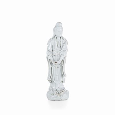 Figura di Guanyin Stante in Porcellana Blanc De Chine, Cina, Dinastia Qing, Epoca Qianlong (1736-...