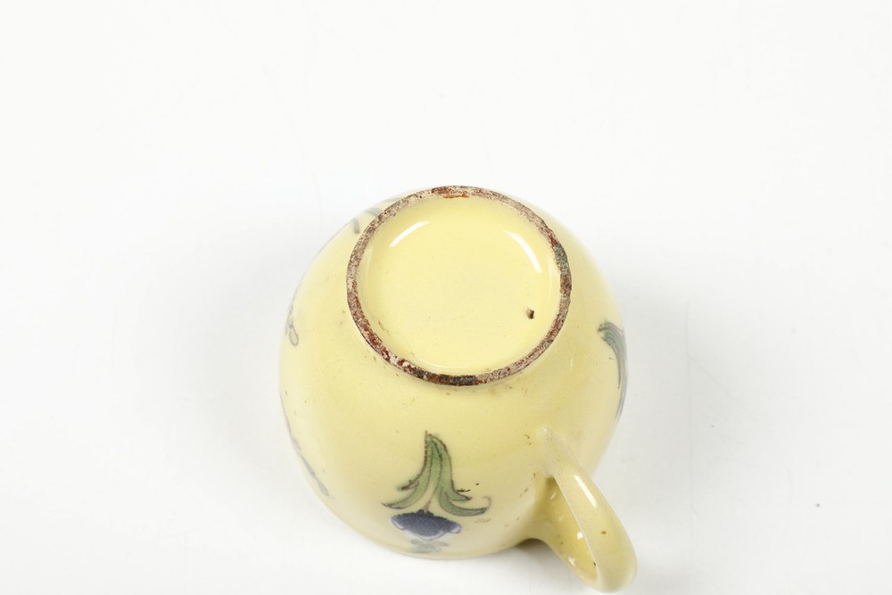 Una Tazza e un Piattino.francia, XVIII Secolo.
