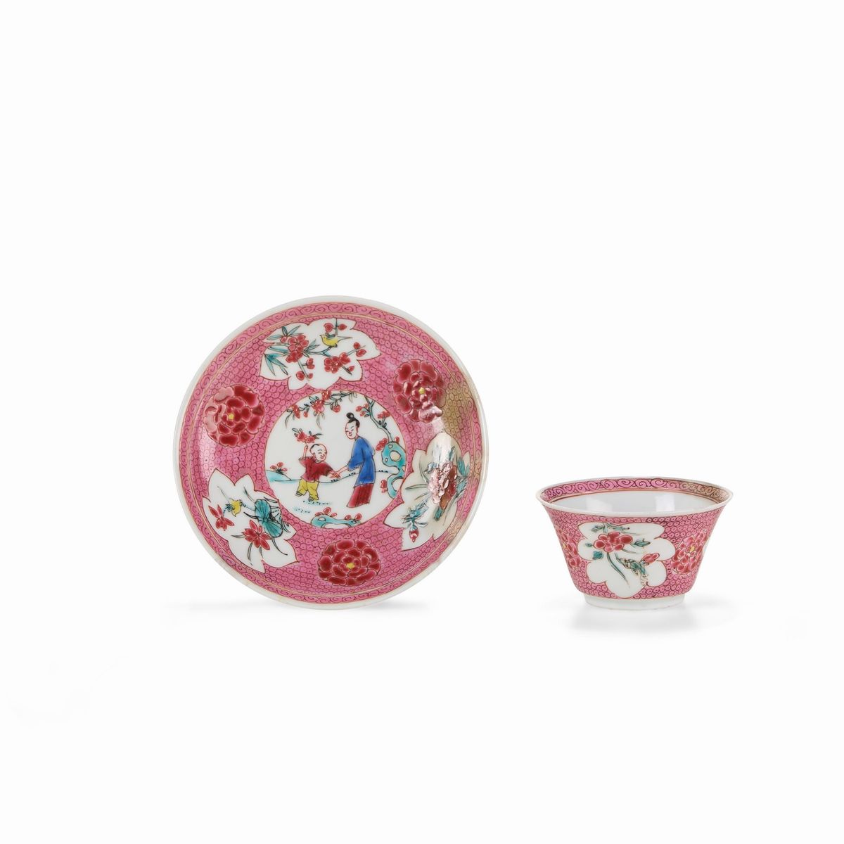 Tazza con Piattino in Porcellana Famiglia Rosa, Cina, Dinastia Qing, Epoca Yongzheng (1723-1735)