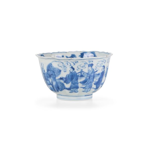 Ciotola in porcellana bianca e blu con figure di saggi entro paesaggio, Cina, Dinastia Qing, epoca Kangxi (1662-1722)