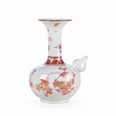 Versatoio in Porcellana con Decoro di Uccellini tra i Rami sui Toni Dell’arancio, Cina, Dinastia ...