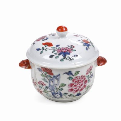 Zuppierina in Porcellana Famiglia Rosa con Decori Floreali, Cina, Dinastia Qing, Epoca Qianlong (...