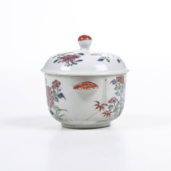 Zuppierina in Porcellana Famiglia Rosa con Decori Floreali, Cina, Dinastia Qing, Epoca Qianlong (...