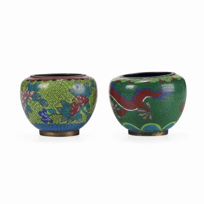 Coppia di Vasetti in Smalto, Cina, Dinastia Qing, XIX Secolo