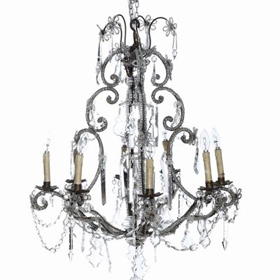 Lampadario a Otto Luci in Metallo e Cristalli. XIX Secolo