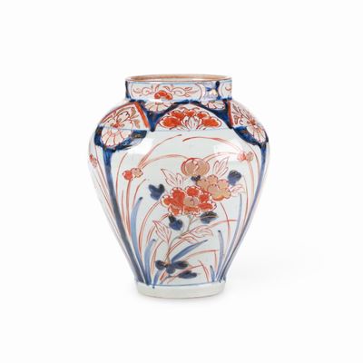 Vaso in Porcellana Imari con Decori Floreali, Giappone, Fine XVII Secolo