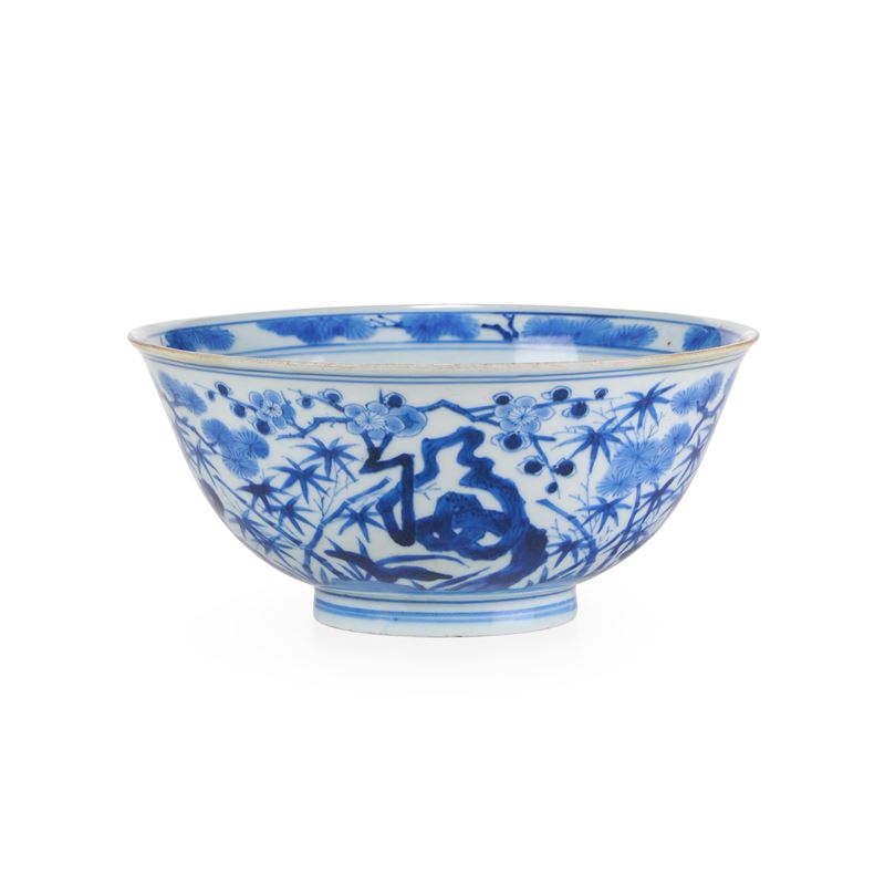 Ciotola in porcellana bianca e blu con decoro di paesaggio, Cina, Dinastia Qing, epoca Kangxi (1662-1722), marca apocrifa Xuande  - Asta Dimore Italiane - Cambi Casa d'Aste