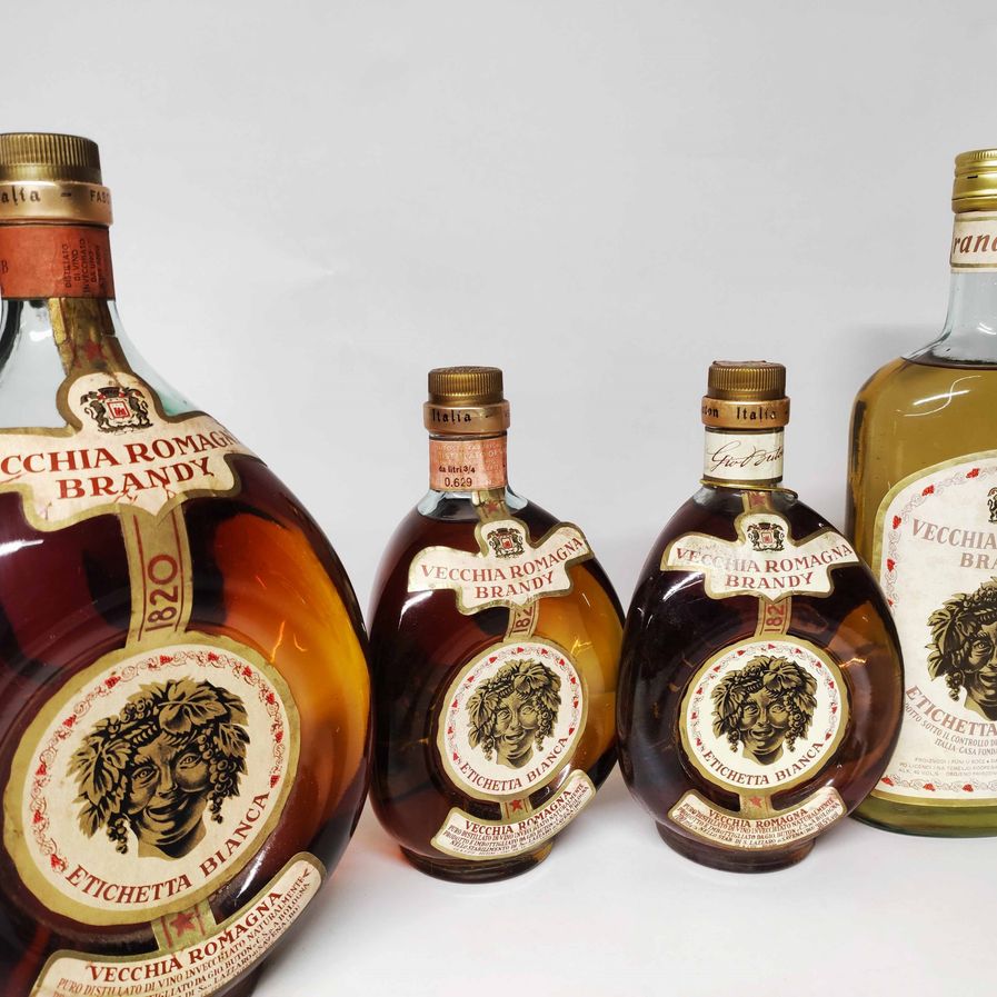Vecchia Romagna Etichetta Bianca, Brandy
