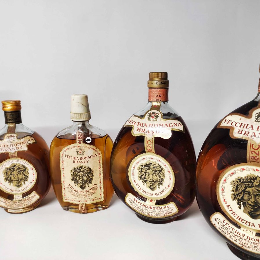 Vecchia Romagna Etichetta Bianca, Brandy