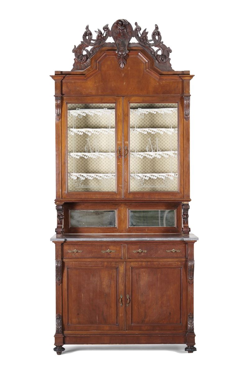 Credenza a doppio corpo con alzata a due ante a vetri. XX secolo  - Auction Antique - Cambi Casa d'Aste