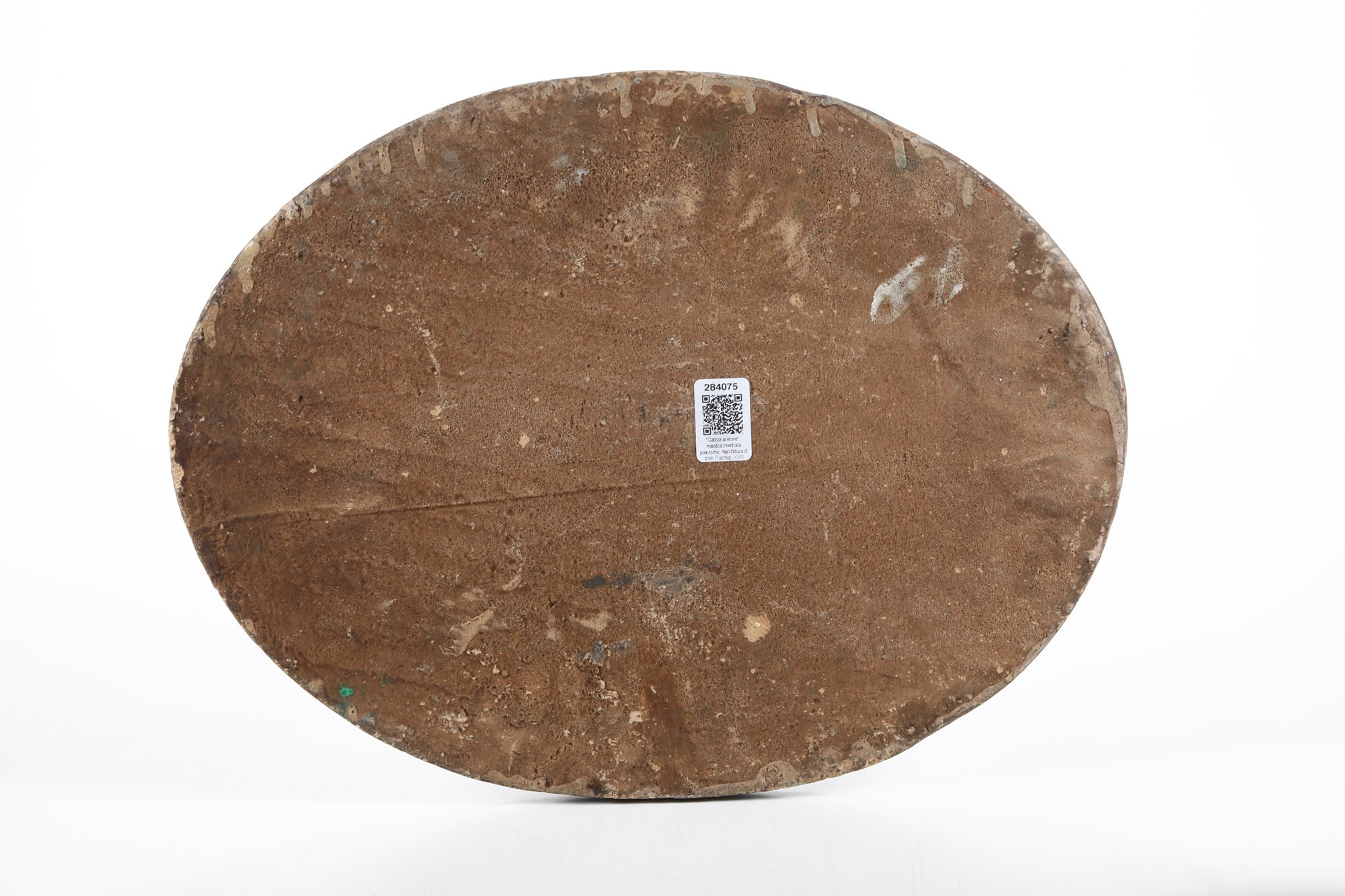 Targa decorativa persiana del XIX secolo, raffigurante la caccia al leone in ceramica silicea
