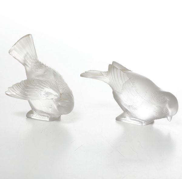 Due uccellini. Francia, Manifattura Lalique, XX secolo. 