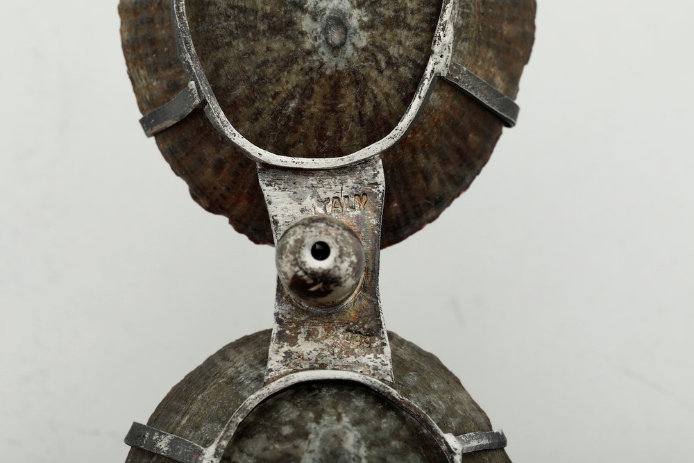 Coppia di Saliere in Argento, Corallo e Conchiglie. Argenteria Artistica Italiana, Inizi del XX S...