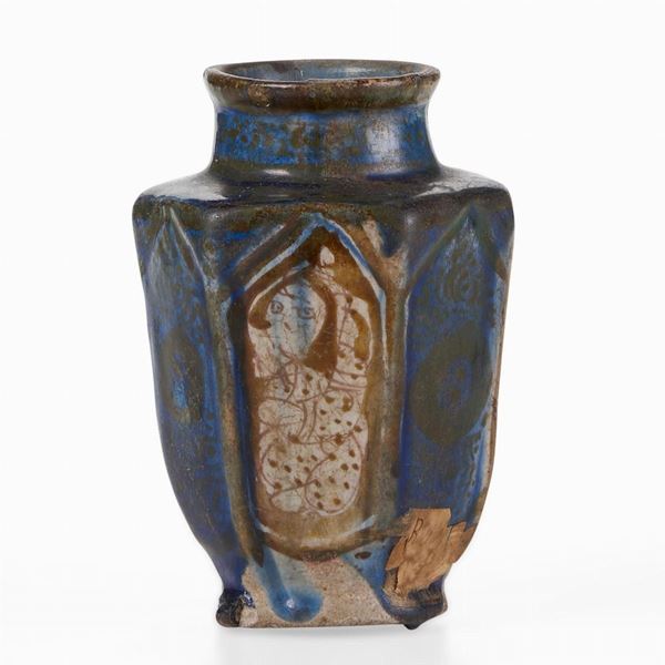 Piccolo vaso esagonale Persia (Iran), Sultanabat, XII-XIII secolo