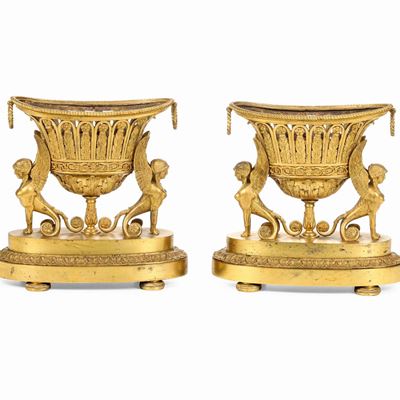 Coppia di Centrotavola. Bronzo Fuso, Dorato e Cesellato. Arte Neoclassica del XIX Secolo