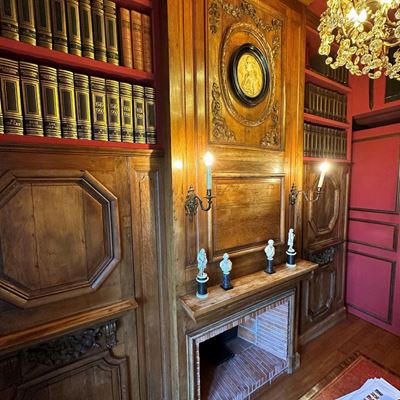Boiserie in Legno Fgormata da Numerose Ante Pannellate, XVIII Secolo (elementi Non Coevi)