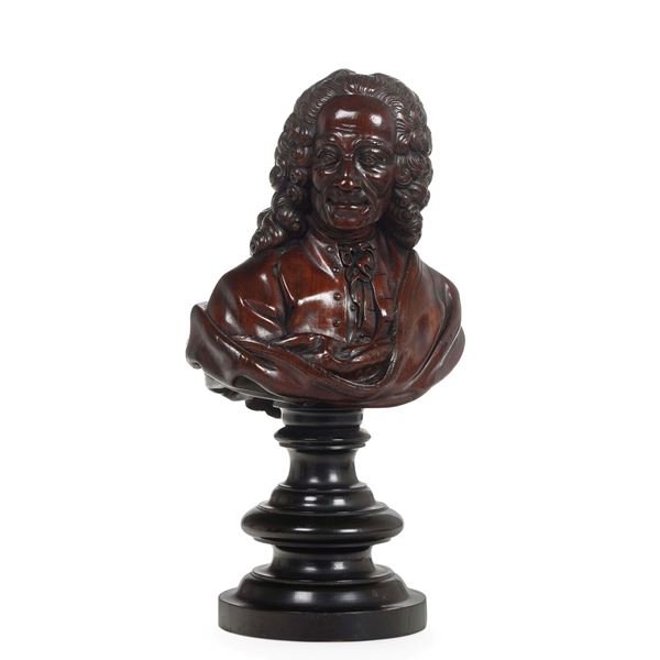 Scultore del XIX secolo Busto di Voltaire