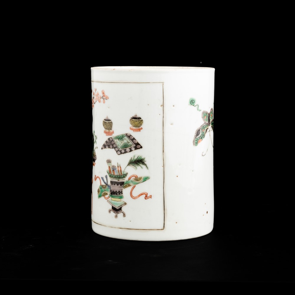 Cina (Dinastia Qing), Portapennelli in porcellana con decoro doucai «wénfáng sìbǎo», epoca Kangxi...