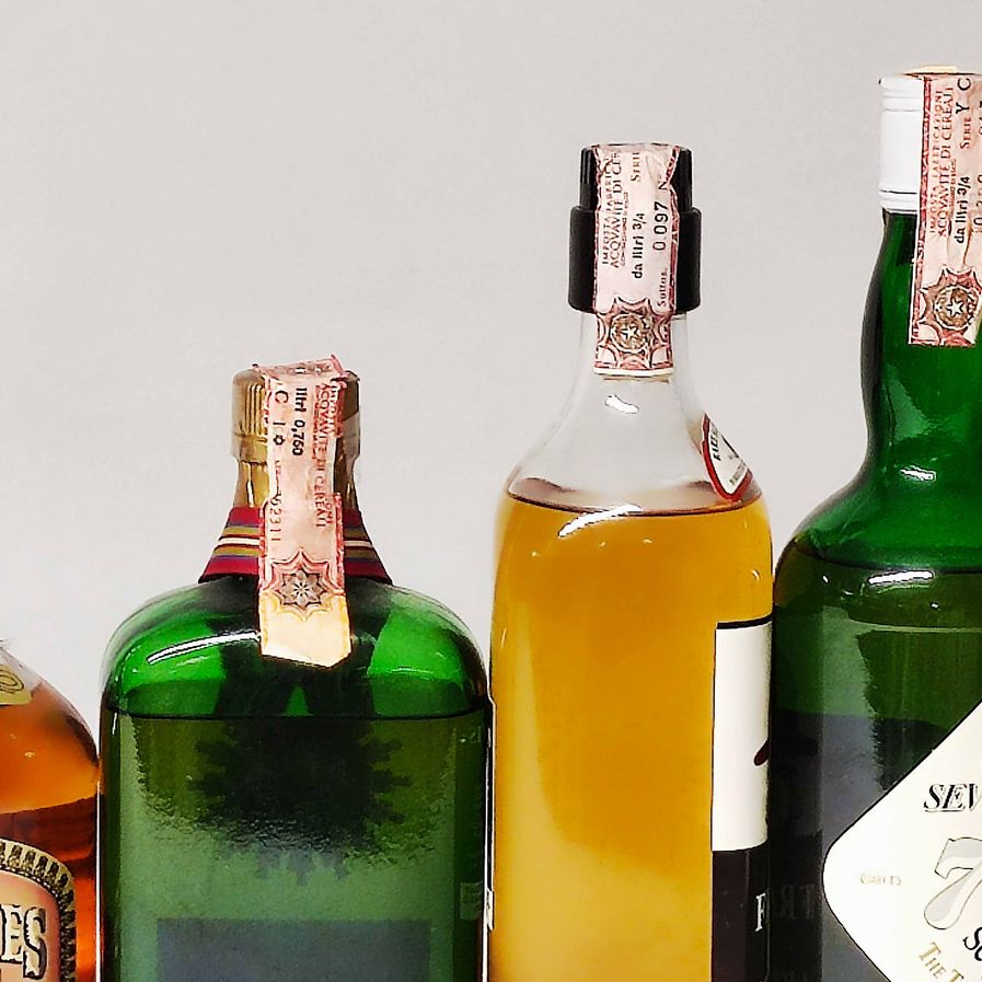 Royal Stewart, Queen Anne, Old Stones, Ambassador, Francis, Seven Eleven, Scoth Whisky