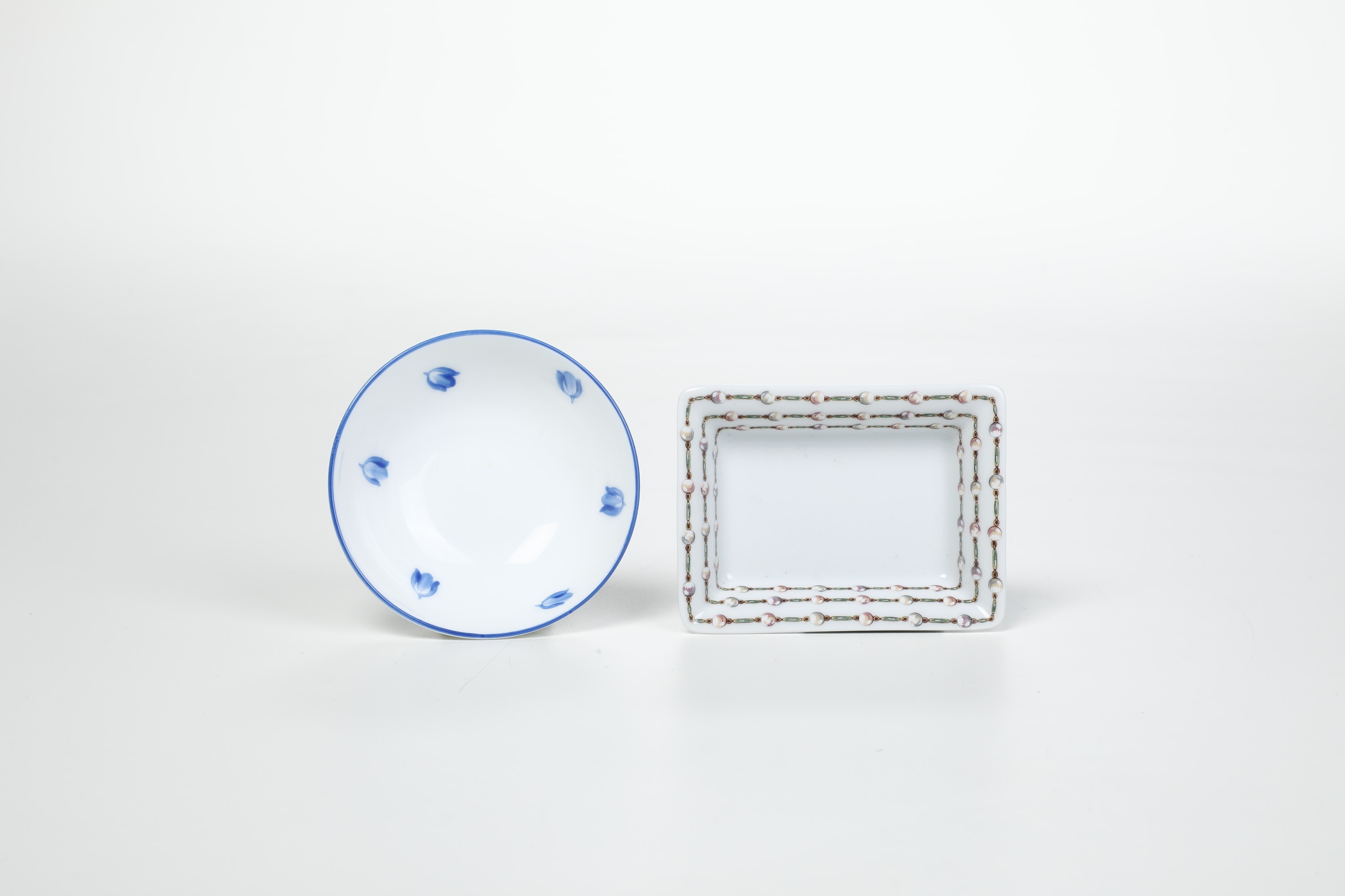 Due Piccoli Portaoggetti.francia, Limoges per Lalique, Fine del XX Secolo.