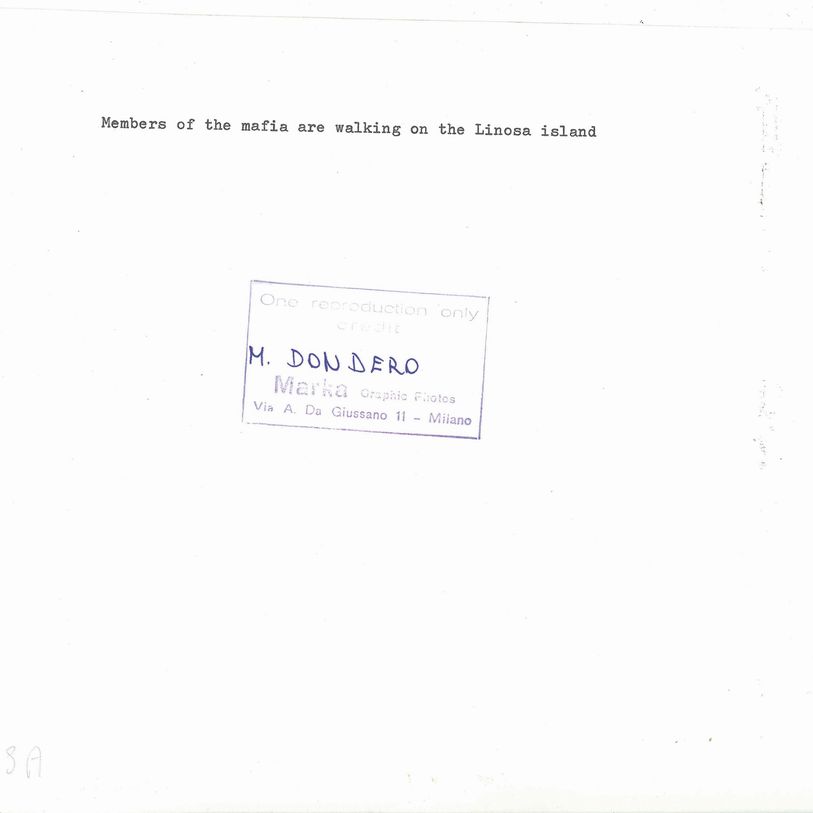 Mario Dondero - Senza Titolo (membri della Mafia a Linosa)