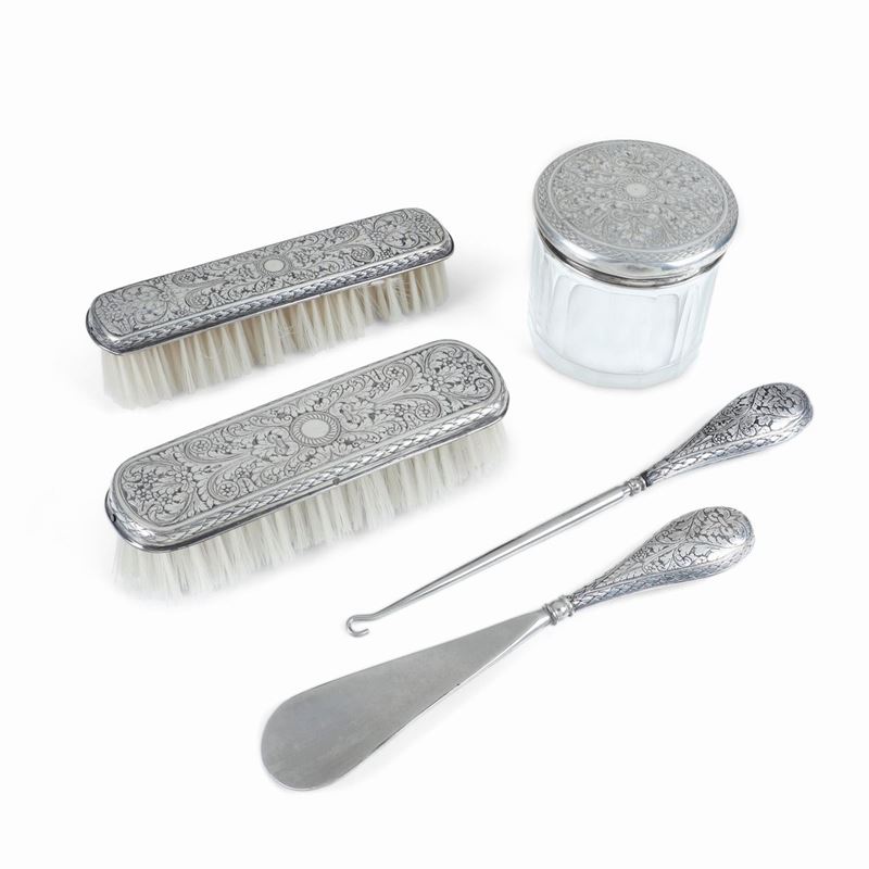 Servizio da toelette. Argenteria italiana del XX secolo  - Auction Italian Mansions - Cambi Casa d'Aste