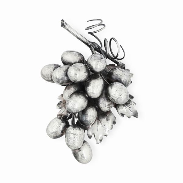 Grappolo d'uva. Argentiere Del Vallino, Milano per Maison Federico Buccellati
