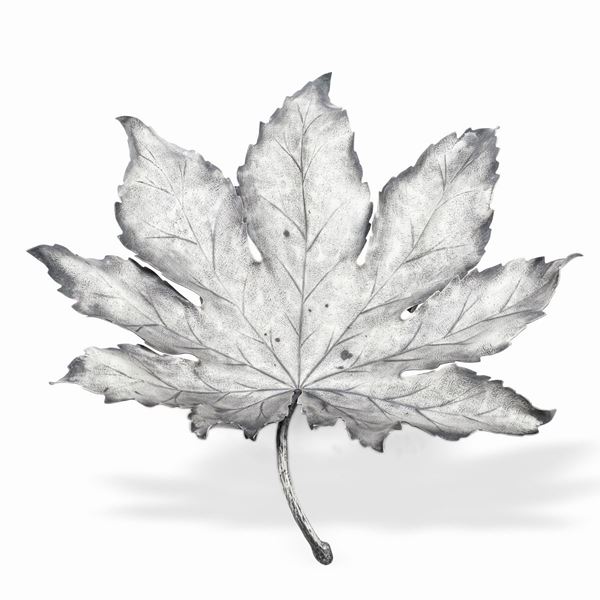 Ciotola a foglia. Argentiere Ilario Pradella, Milano per Maison Mario Buccellati. Italia XX secolo