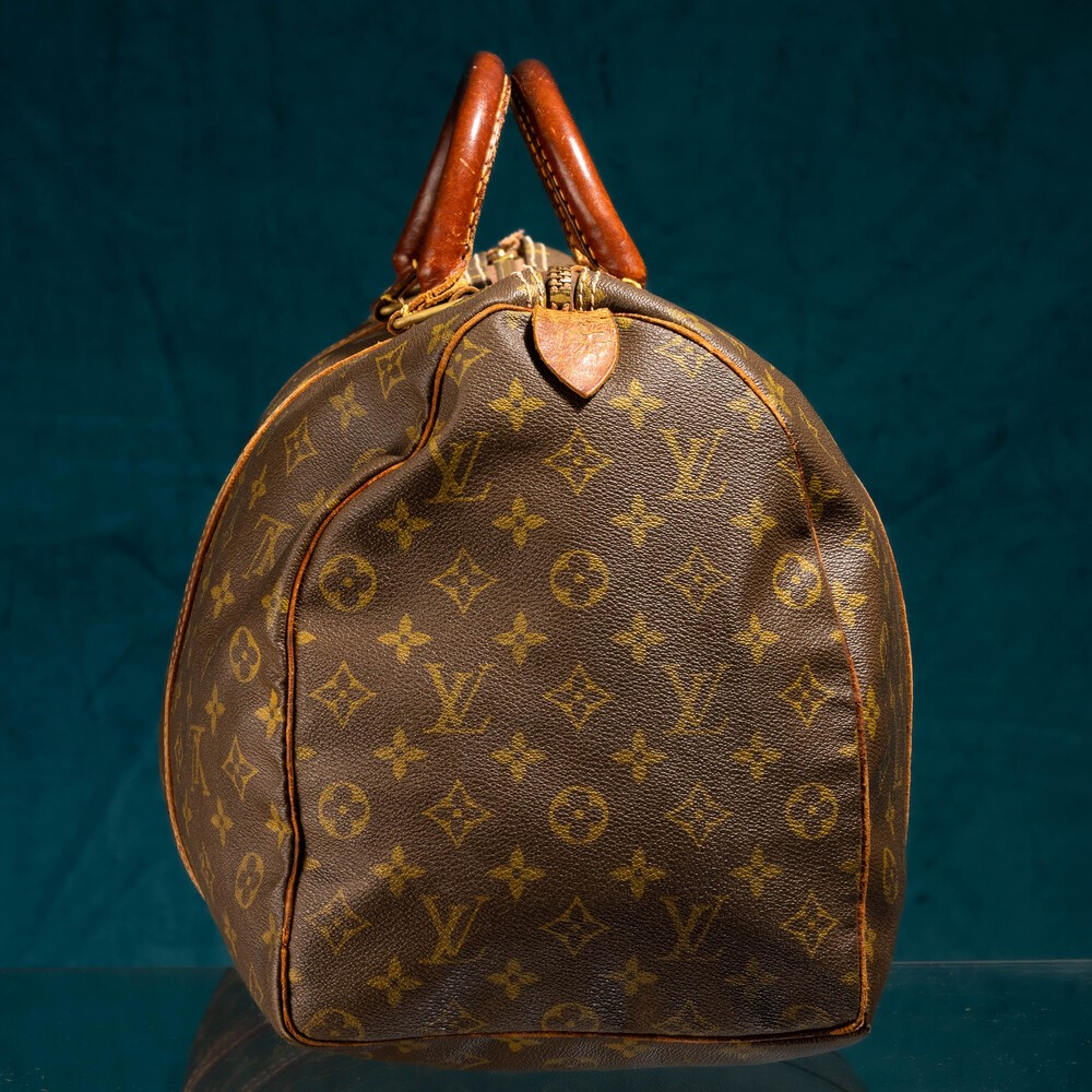 Louis Vuitton Keepal