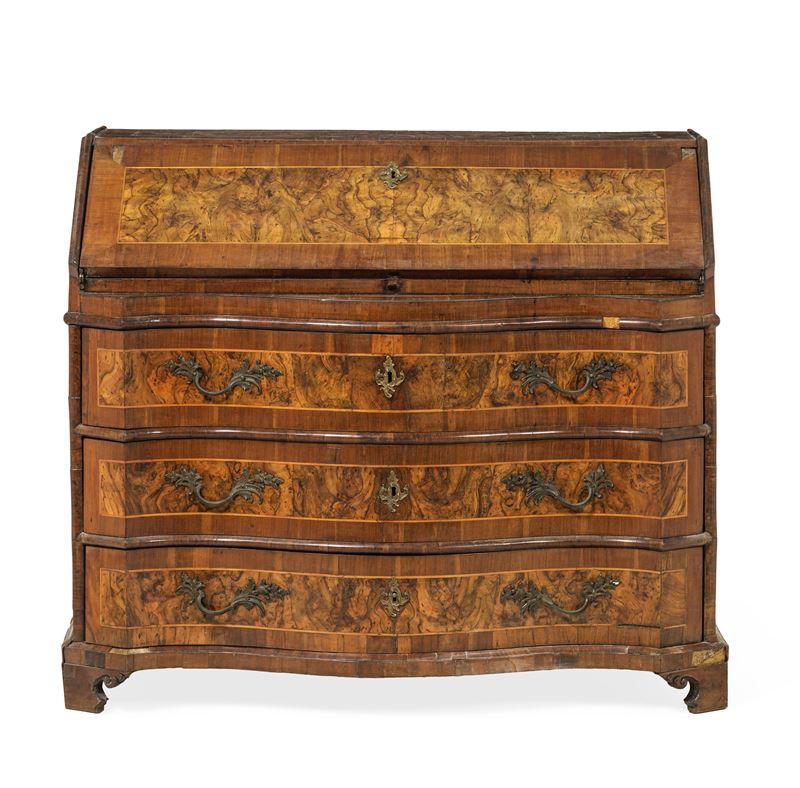 Ribalta lastronata in noce e radica. Veneto, XVIII secolo  - Auction Antiquariato - Cambi Casa d'Aste